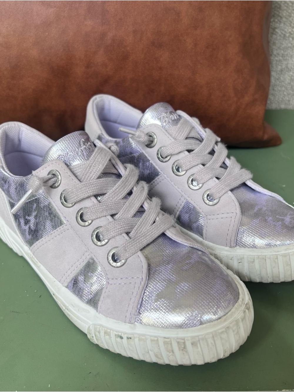 Lavender Iridescent Low-Top Sneakers